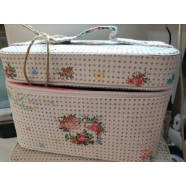 BEAUTY CASE