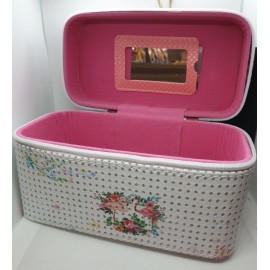 BEAUTY CASE